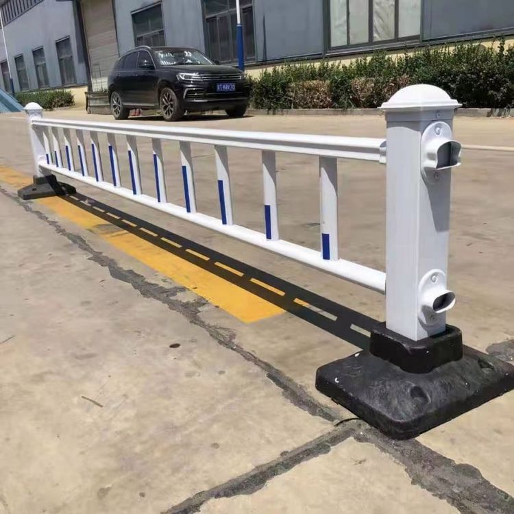 人行横道护栏